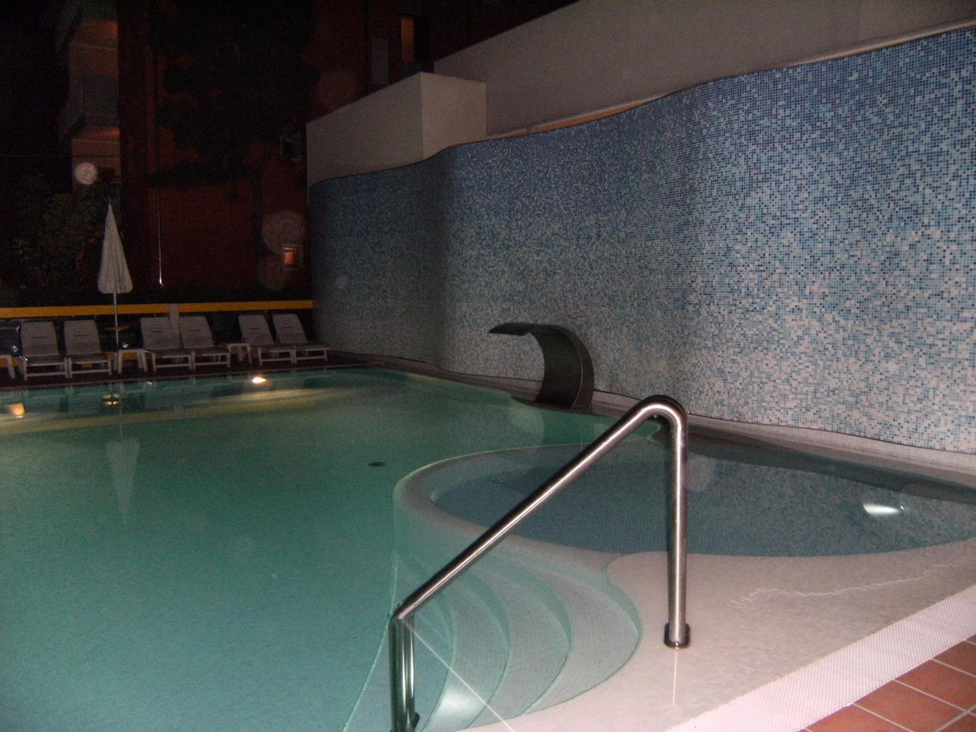 Hotel Europa Бибионе Екстериор снимка
